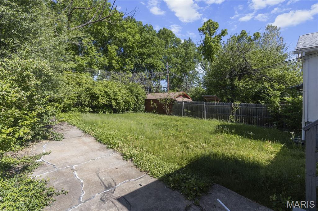 La Salle Court - Residential