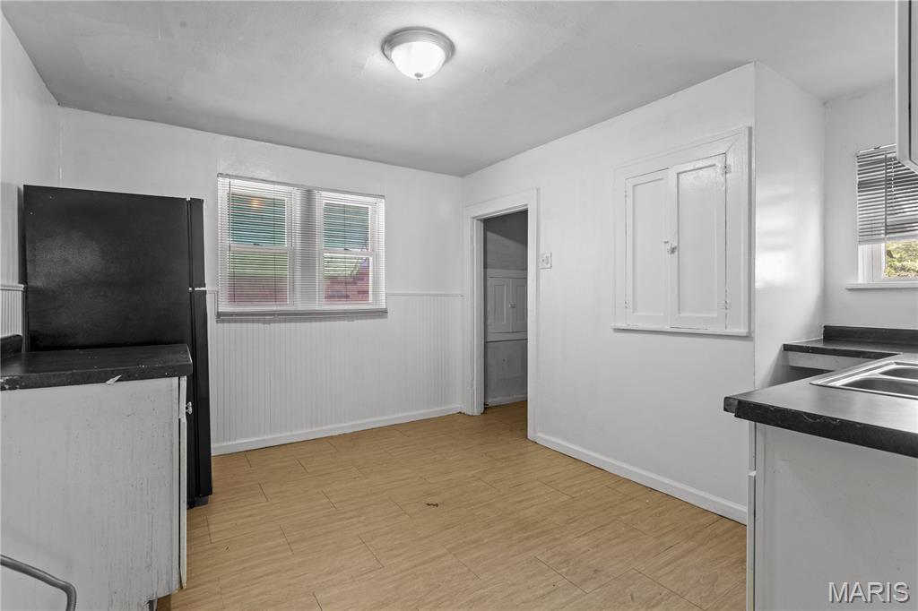 La Salle Court - Residential