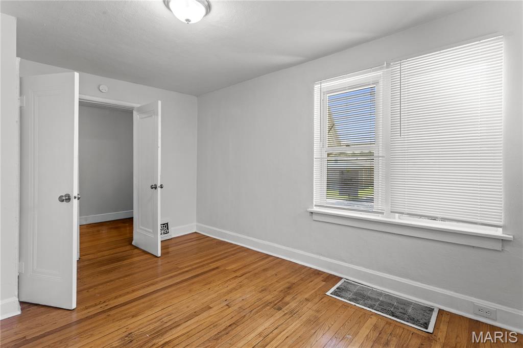 La Salle Court - Residential