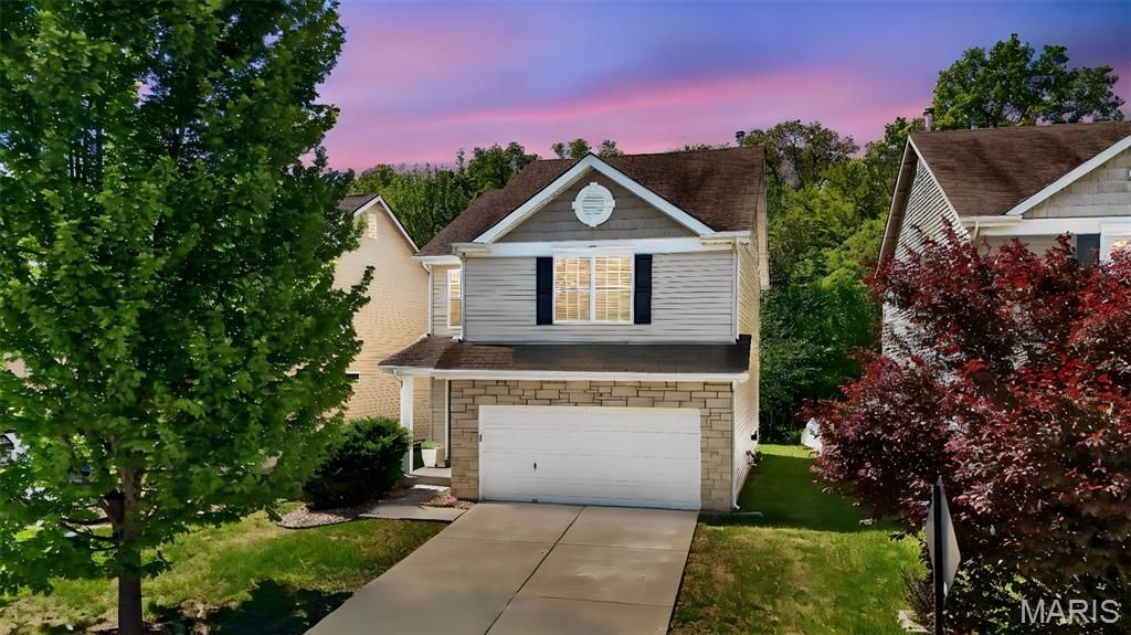 Photo of 529 Parkgate Drive, Lake Saint Louis, MO 63367 (MLS # 26024376)
