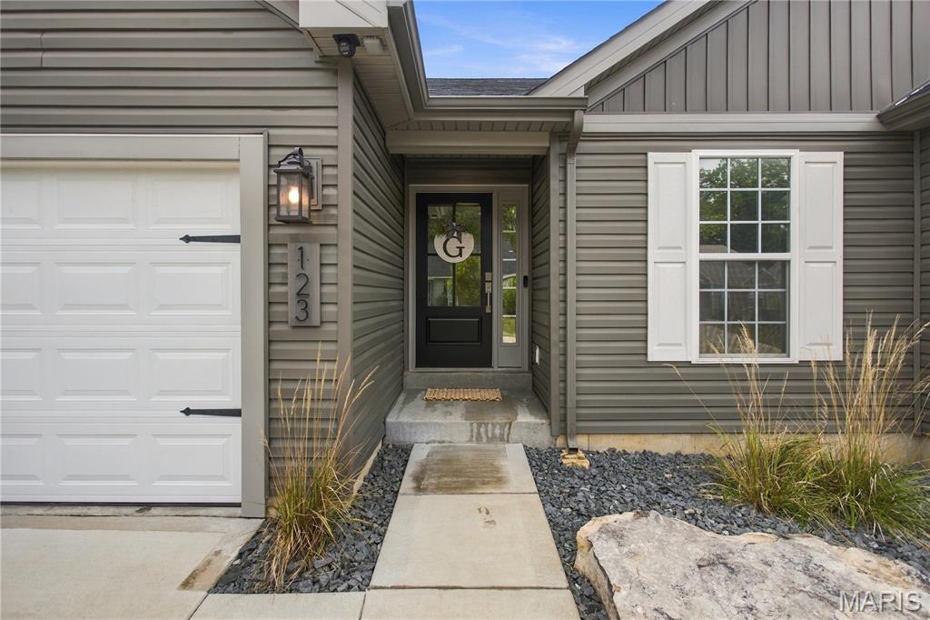 123 Cedar Heights