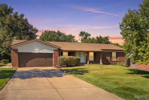 Tiny photo for 417 Nottingham Drive, Ballwin, MO 63011 (MLS # 26059444)