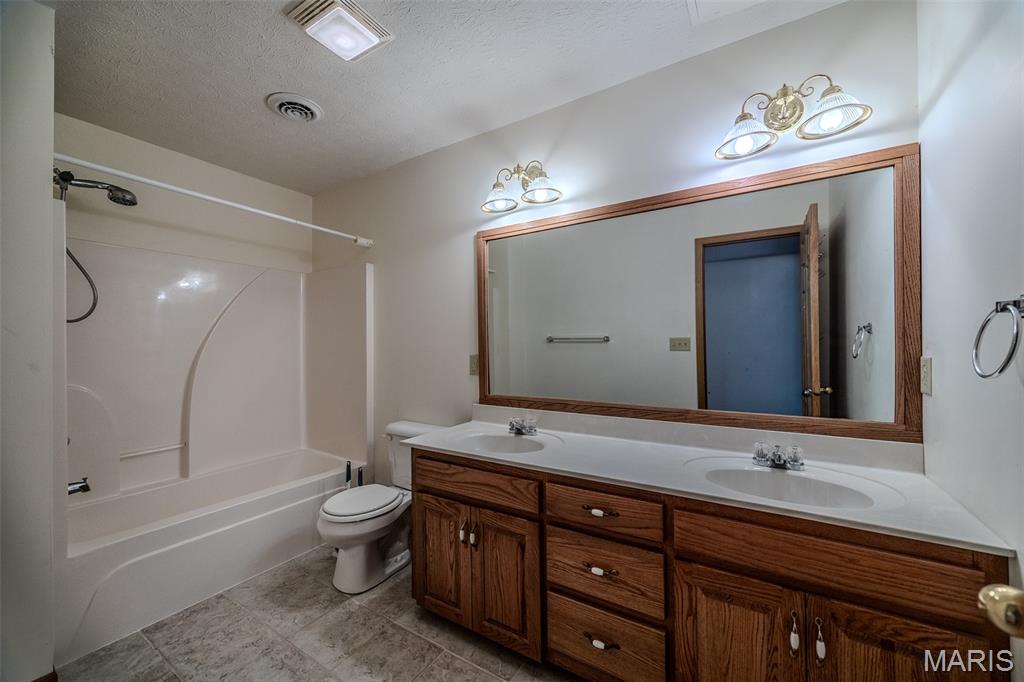 Eastlawn Div 02 - Residential