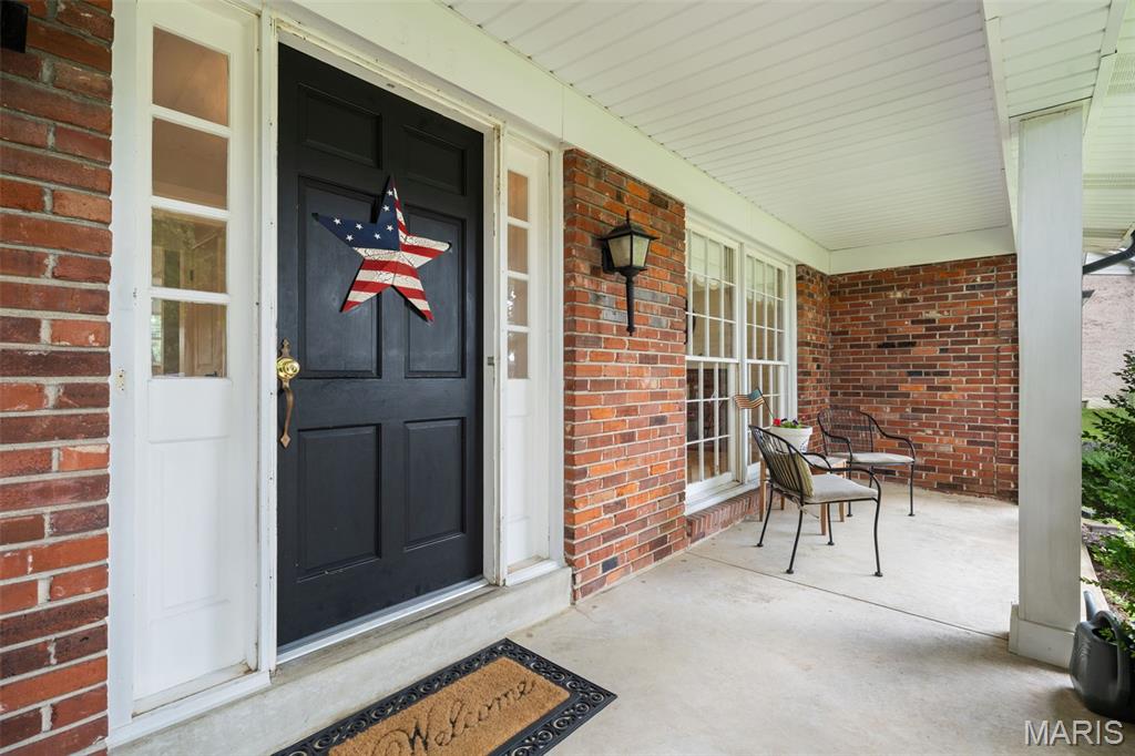 312 Diplomat Lane