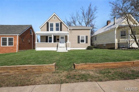 Photo of 7721 W Ranken Avenue, Richmond Heights, MO 63117 (MLS # 26004857)