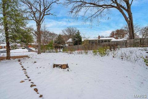 Tiny photo for 487 Runnymede Drive, Creve Coeur, MO 63141 (MLS # 25078862)