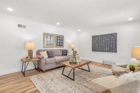 Tiny photo for 487 Runnymede Drive, Creve Coeur, MO 63141 (MLS # 25078862)