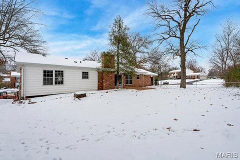 Tiny photo for 487 Runnymede Drive, Creve Coeur, MO 63141 (MLS # 25078862)