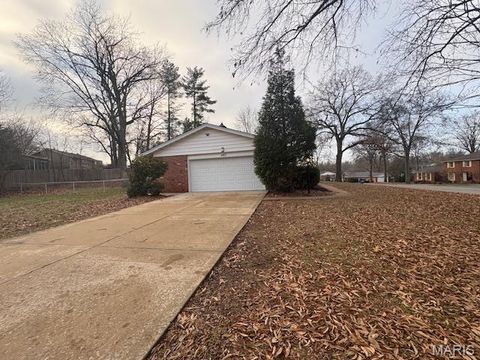 Tiny photo for 487 Runnymede Drive, Creve Coeur, MO 63141 (MLS # 25078862)