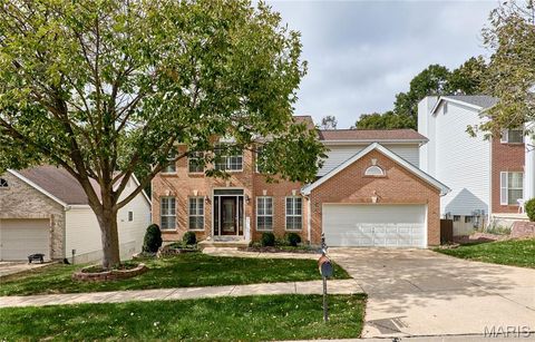 Photo of 1339 Oak Borough Drive, Ballwin, MO 63021 (MLS # 25067321)