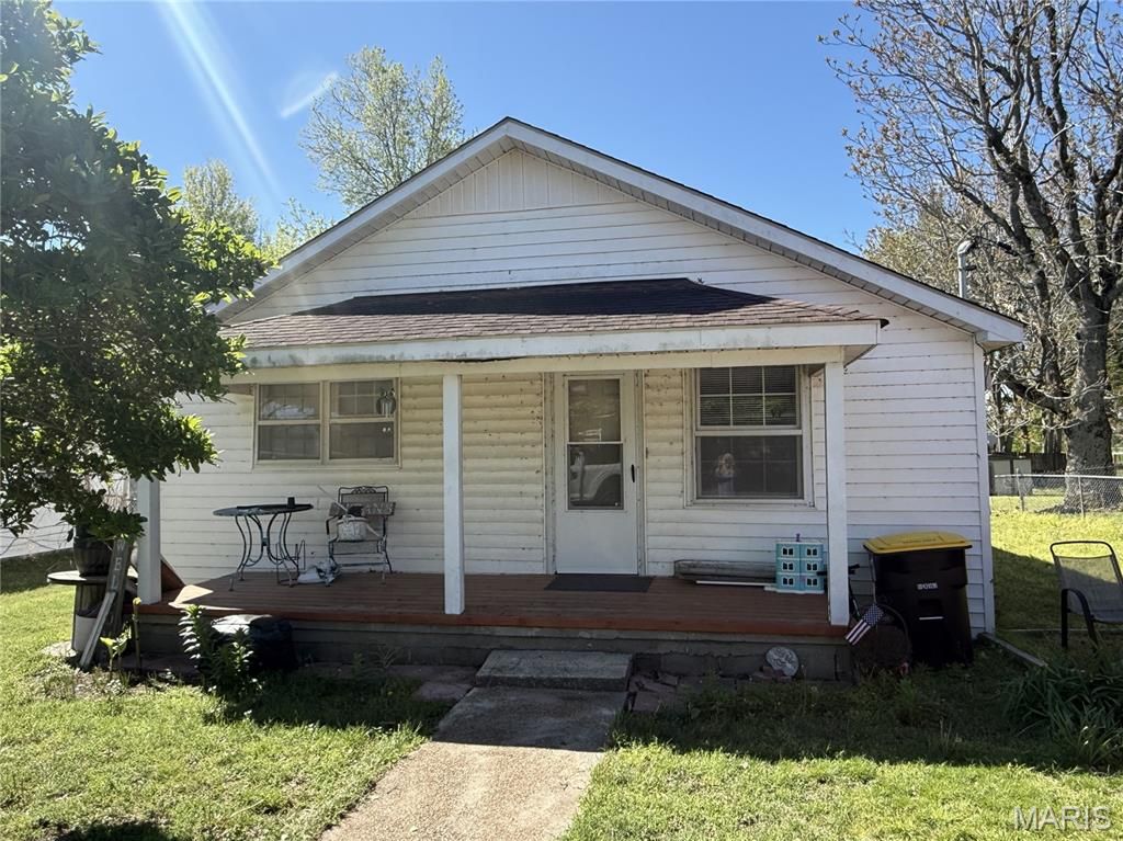 Photo of 1413 George Street, Kennett, MO 63857 (MLS # 26021023)