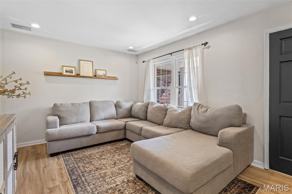 21 Sun Aire Drive