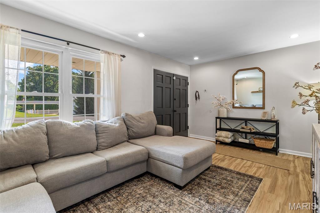21 Sun Aire Drive