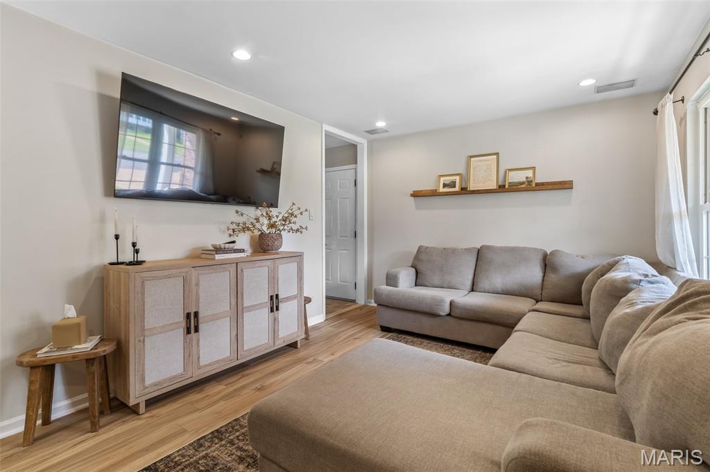 21 Sun Aire Drive