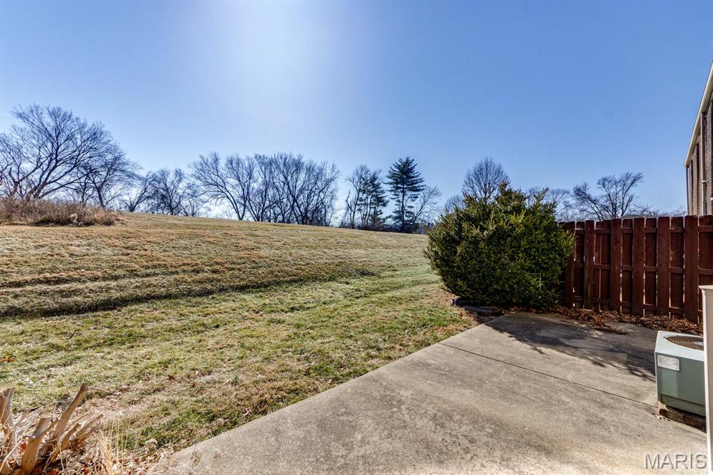 Rossridge Twnhs Condo - Residential