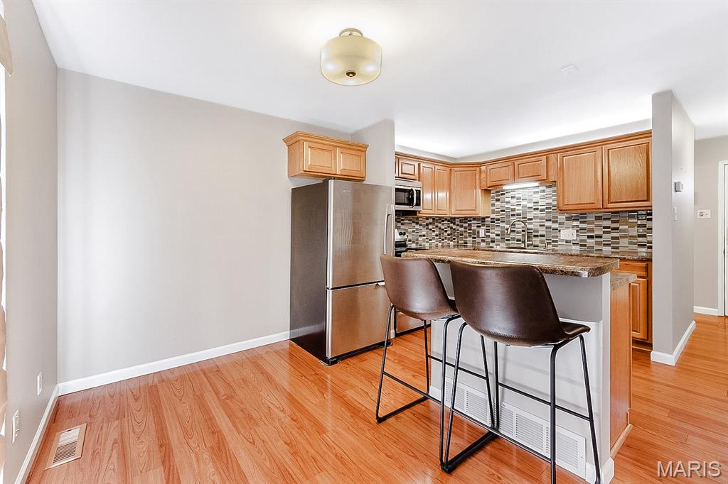 Rossridge Twnhs Condo - Residential