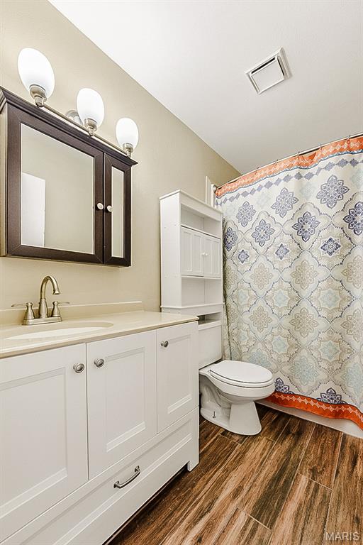 Rossridge Twnhs Condo - Residential