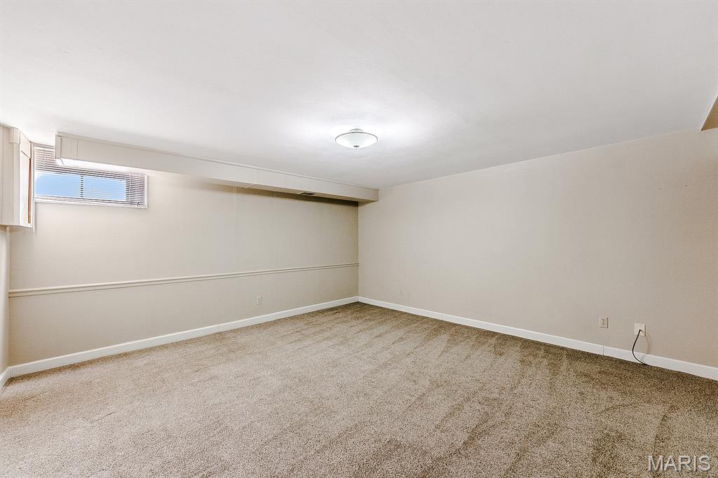 Rossridge Twnhs Condo - Residential