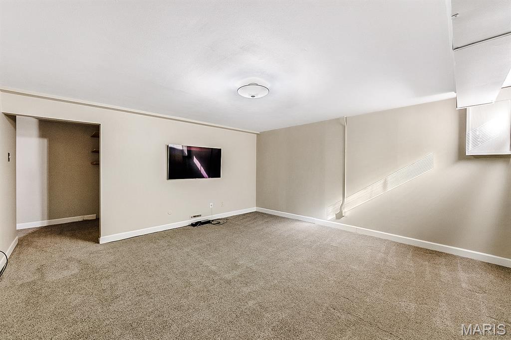 Rossridge Twnhs Condo - Residential