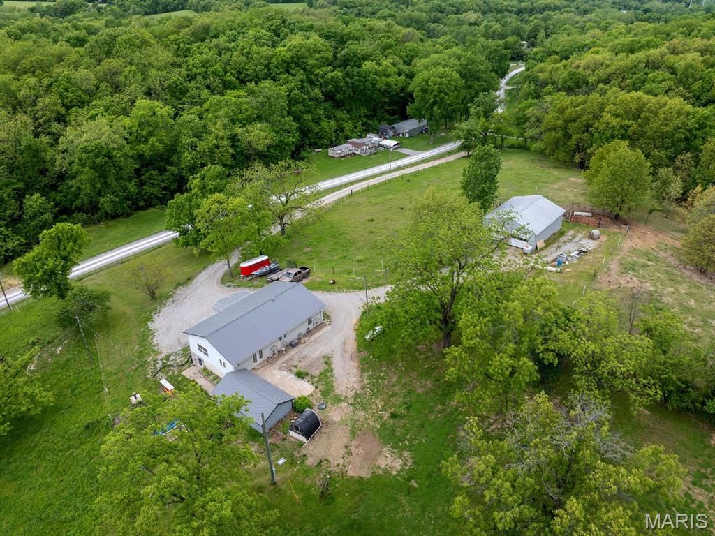 Photo of 12746 Thornberry Road, New London, MO 63459 (MLS # 26028739)