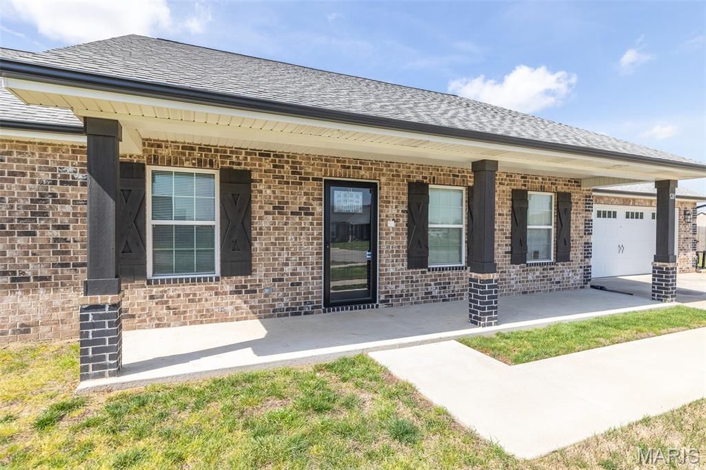 Photo of 1201 Yosemite, Sikeston, MO 63801 (MLS # 26019375)