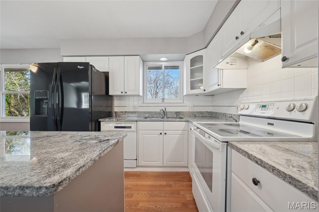 1438 Twin Oaks Drive