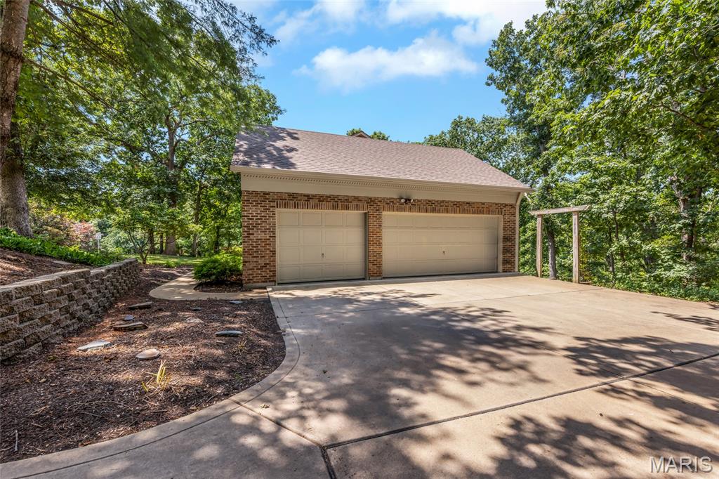 Grover, Missouri 63040, United States, 5 Bedrooms Bedrooms, ,4 BathroomsBathrooms,Residential,Pending,204177