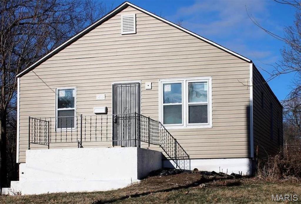 West Walnut Manor - Residential