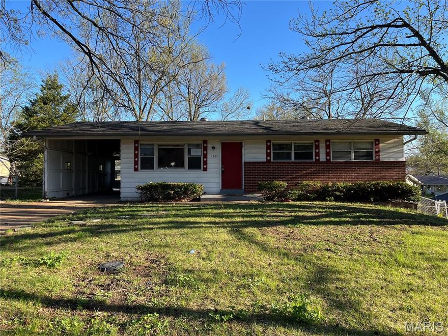 3 bed 1.5 bath home ready for a new owner!  Home feature covered parking, a full basement that walks out.  Potential to make the .5 bath a full bath with a little work and have a master suite!  Value add property!