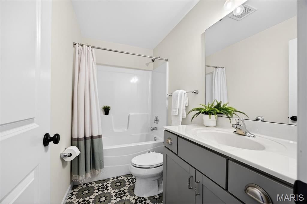 Bur Oaks - Residential