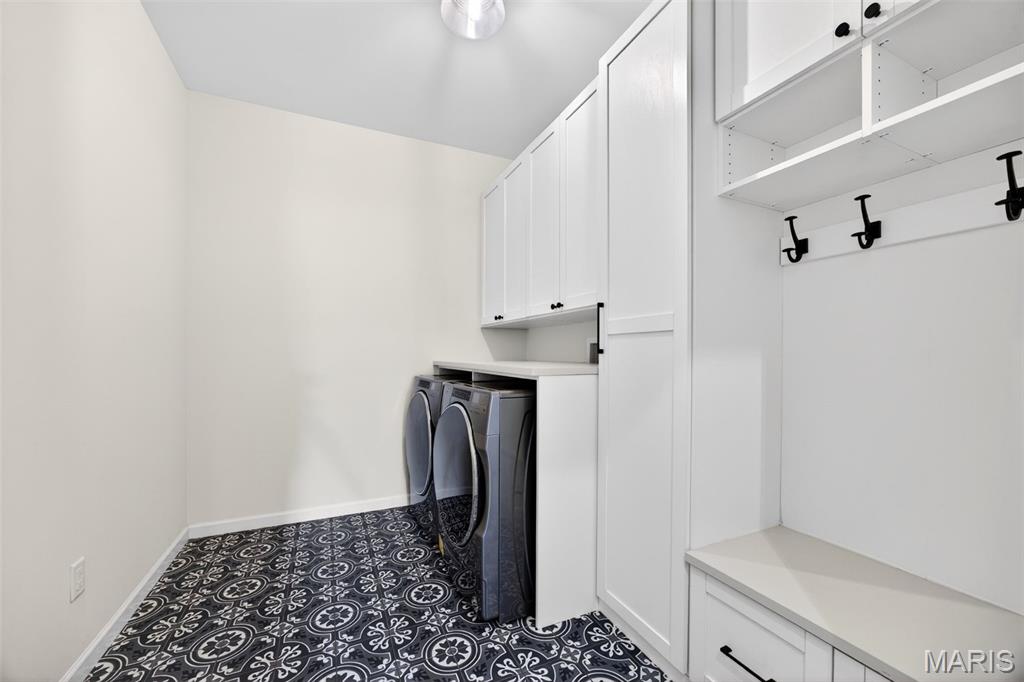 Bur Oaks - Residential