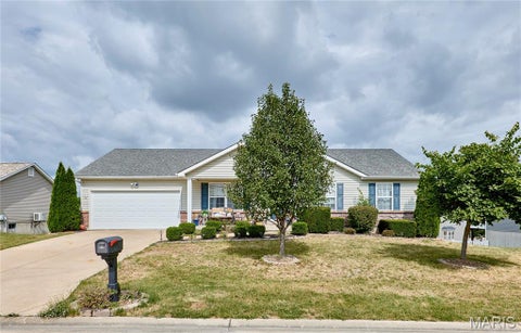 Tiny photo for 511 Glen Eagle Drive, Troy, MO 63379 (MLS # 26058890)