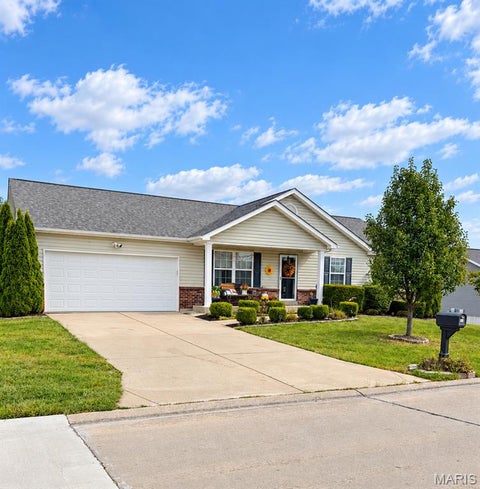 Photo of 511 Glen Eagle Drive, Troy, MO 63379 (MLS # 26058890)