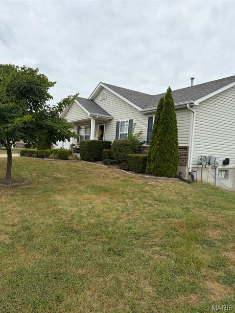 Tiny photo for 511 Glen Eagle Drive, Troy, MO 63379 (MLS # 26058890)