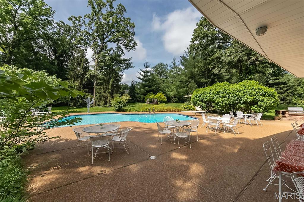 Twin Springs - Residential