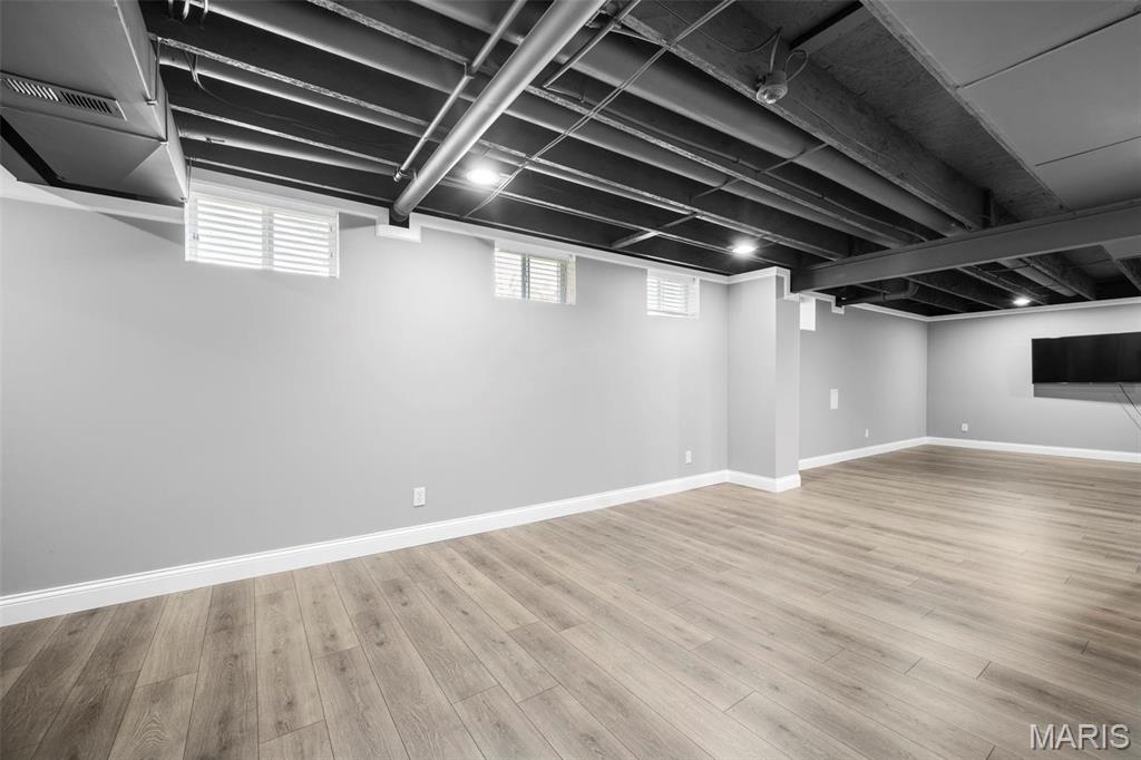 Wentzville, Missouri 63385, United States, 4 Bedrooms Bedrooms, ,3 BathroomsBathrooms,Residential,Pending,124205