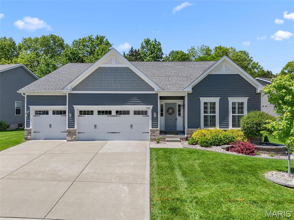 Wentzville, Missouri 63385, United States, 4 Bedrooms Bedrooms, ,3 BathroomsBathrooms,Residential,Pending,124205