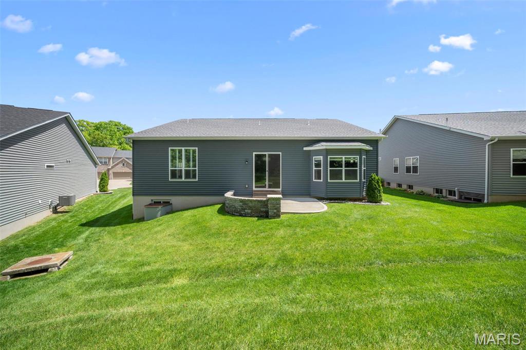 Wentzville, Missouri 63385, United States, 4 Bedrooms Bedrooms, ,3 BathroomsBathrooms,Residential,Pending,124205