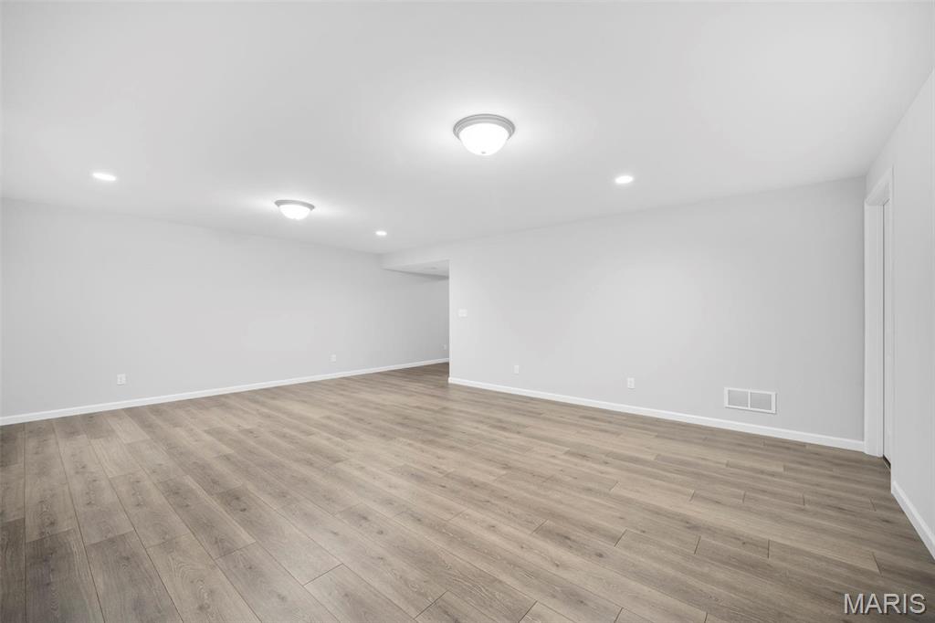 Wentzville, Missouri 63385, United States, 4 Bedrooms Bedrooms, ,3 BathroomsBathrooms,Residential,Pending,124205