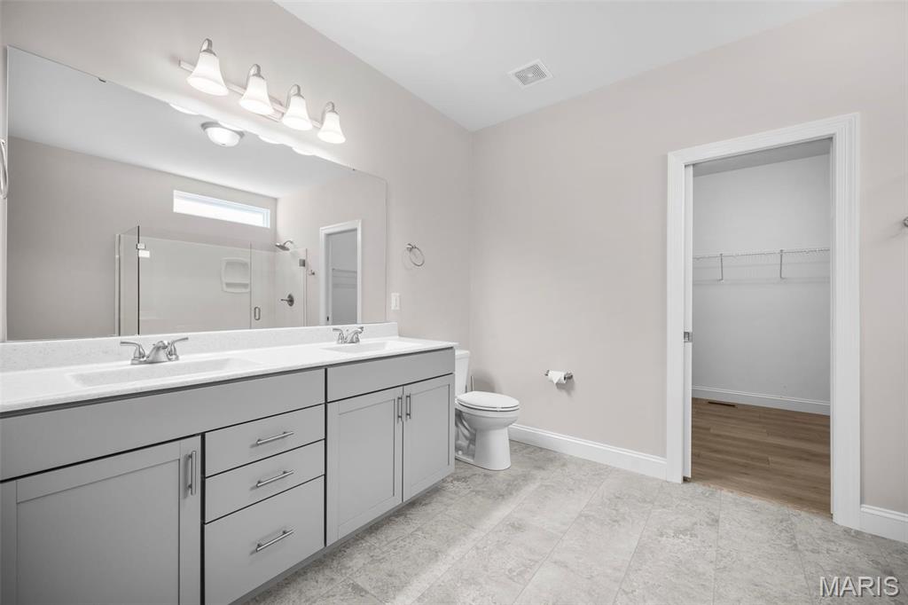 Wentzville, Missouri 63385, United States, 4 Bedrooms Bedrooms, ,3 BathroomsBathrooms,Residential,Pending,124205