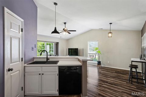 Tiny photo for 1311 Crossings Court #C, Ballwin, MO 63021 (MLS # 26029573)
