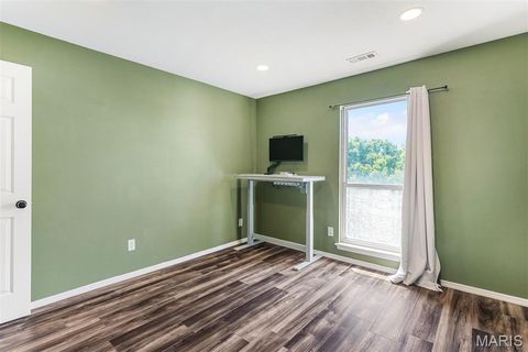 Tiny photo for 1311 Crossings Court #C, Ballwin, MO 63021 (MLS # 26029573)