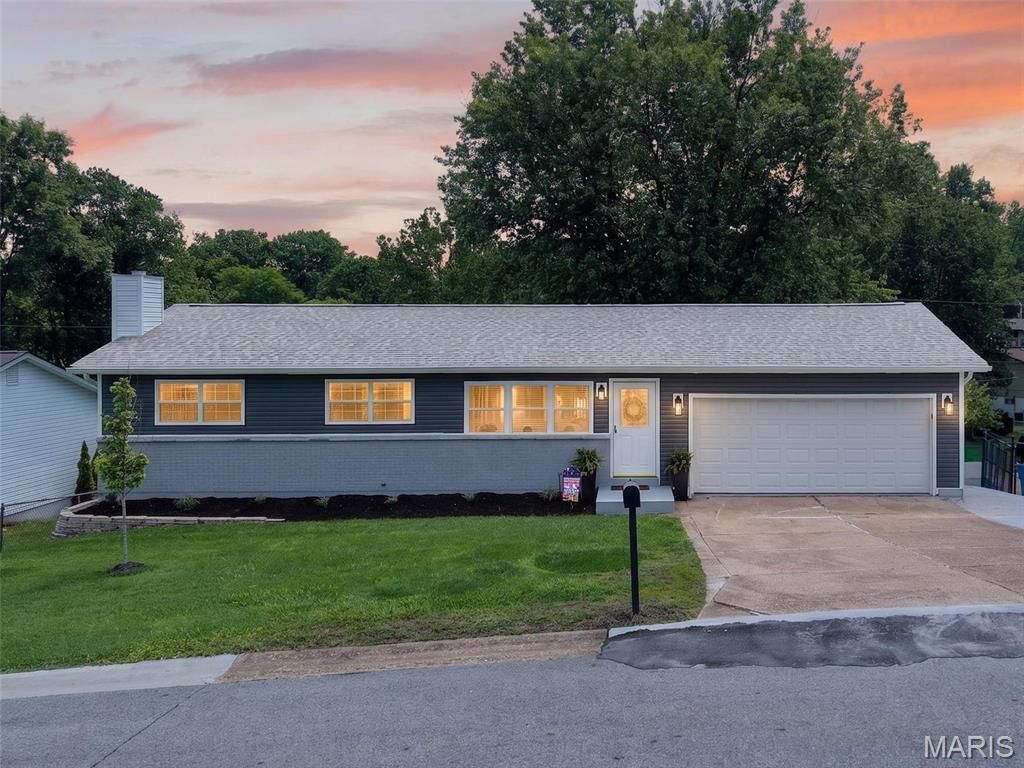 Photo of 1076 Deborah Drive, Arnold, MO 63010 (MLS # 26025470)