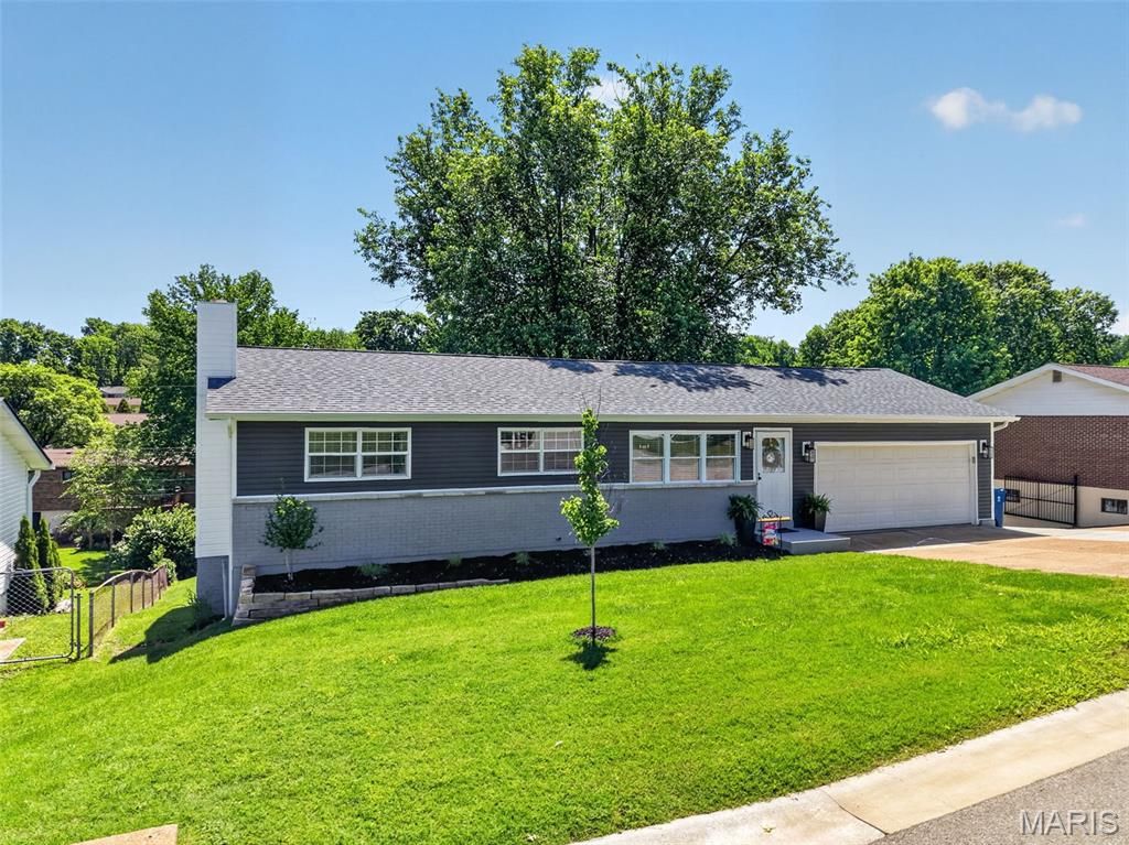 Photo of 1076 Deborah Drive, Arnold, MO 63010 (MLS # 26025470)
