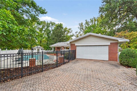 Tiny photo for 301 Graeser Road N, Creve Coeur, MO 63141 (MLS # 26067362)