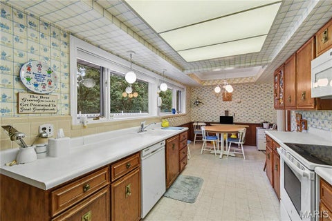 Tiny photo for 301 Graeser Road N, Creve Coeur, MO 63141 (MLS # 26067362)