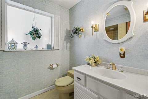 Tiny photo for 301 Graeser Road N, Creve Coeur, MO 63141 (MLS # 26067362)