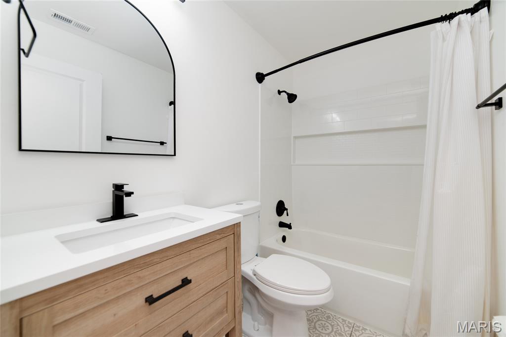 River Oaks Estates Four Condo - Residential