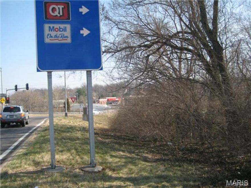 COMMERCIAL LAND FOR SALE,OR POSSIBLE LEASE, PROPERTY ZONED COMMERCIAL, OUTSTANDING LOCATION, PROPERTY WITH 77 FOOT OF FRONTAGE ON INTERSTATE I-44, AND EXIT RAMP ON I-44  ALSO, FRONTS ONTO  BIG BEND ROAD  ( 50 FEET)  ADJOINS MANY COMMERCIAL PROPERTIES FRONTING BIG BEND ROAD WOULD BE EXCELLENT PROPERTY FOR A LARGE SIGN, OR CELL TOWER, OR DIRECTIONAL SIGNAGE WITH HIGH TRAFFIC, AND MANY THOUSANDS OF CARS PASSING BY EACH DAY. PROPERTY SITS HIGH AND CAN BE SEEN FROM GREAT DISTANCE. NEW  SIDEWALKS TO PROPERTY ALSO, VARIOUS OTHER USES, CELL TOWER, CONSTRUCT A HIGH VISIBILITY CLOCK TOWER ADVERTISING YOUR BUSINESS, OR NOTICEABLE SMALL BUILDING ON THE PROPERTY.  LOCATION, LOCATION, AND LOCATION. ( REAL ESTATE BROKER IS RELATED TO LESSOR, OR SELLER ). THIS PROPERTY HAS LIMITED ACCESS, HOWEVER SITS HIGH, AND CAN BE SEEN FROM A GREAT DISTANCE. PULL UP MAP, PARCEL,AND AERIAL ON LISTING Location: City, High Traffic, Hwy/Interstate Frntg