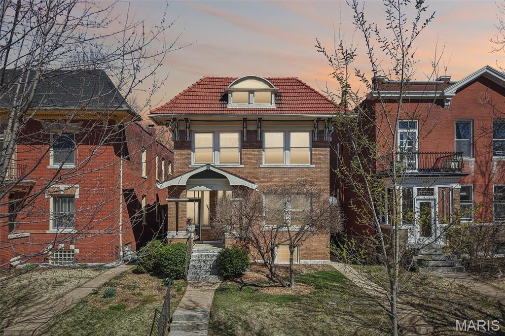 Morrison & Peugnets - Residential